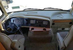 2008 Freightliner MC Chassis - Image 6