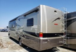 2008 Freightliner MC Chassis - Image 4