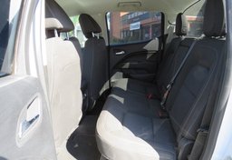 2019 Chevrolet Colorado - Image 32