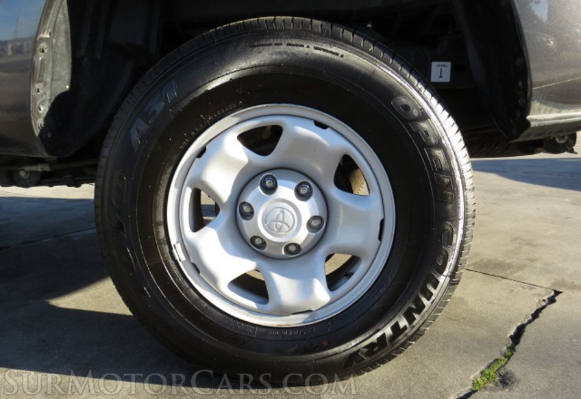 2021 Toyota Tacoma - Image 12