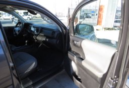 2021 Toyota Tacoma - Image 20