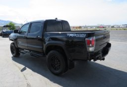 2020 Toyota Tacoma 4WD - Image 8