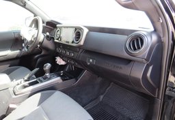 2020 Toyota Tacoma 4WD - Image 26