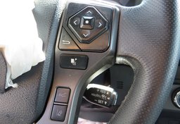 2020 Toyota Tacoma 4WD - Image 34