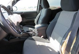 2020 Toyota Tacoma 4WD - Image 29