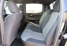 2020 Toyota Tacoma 4WD - Image 31