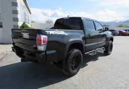 2020 Toyota Tacoma 4WD - Image 12