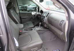 2020 Nissan Frontier - Image 28