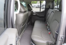 2020 Nissan Frontier - Image 31