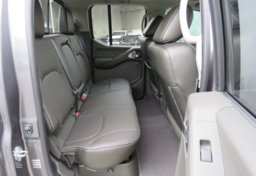 2020 Nissan Frontier - Image 30