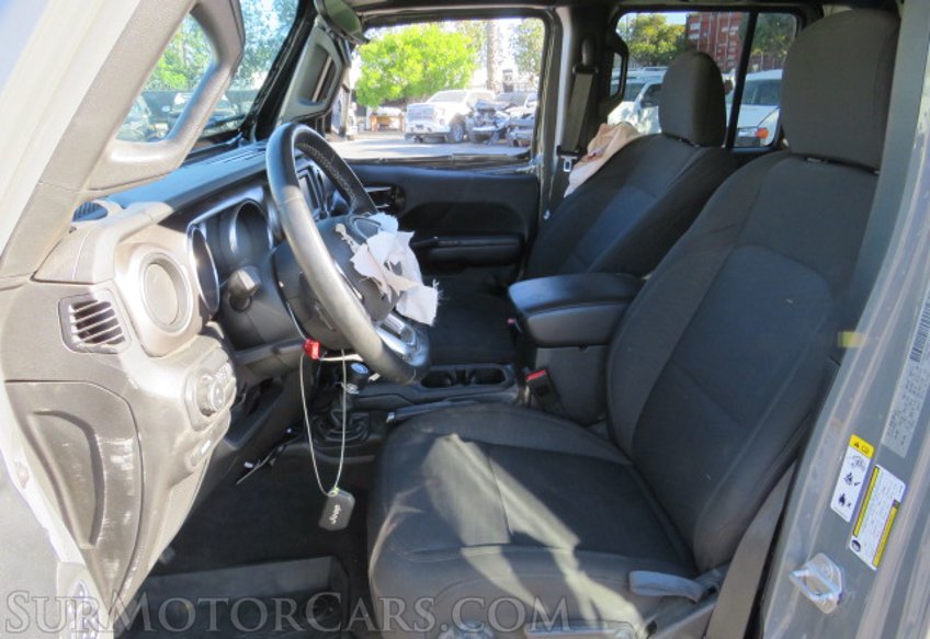 2020 Jeep Gladiator - Image 24