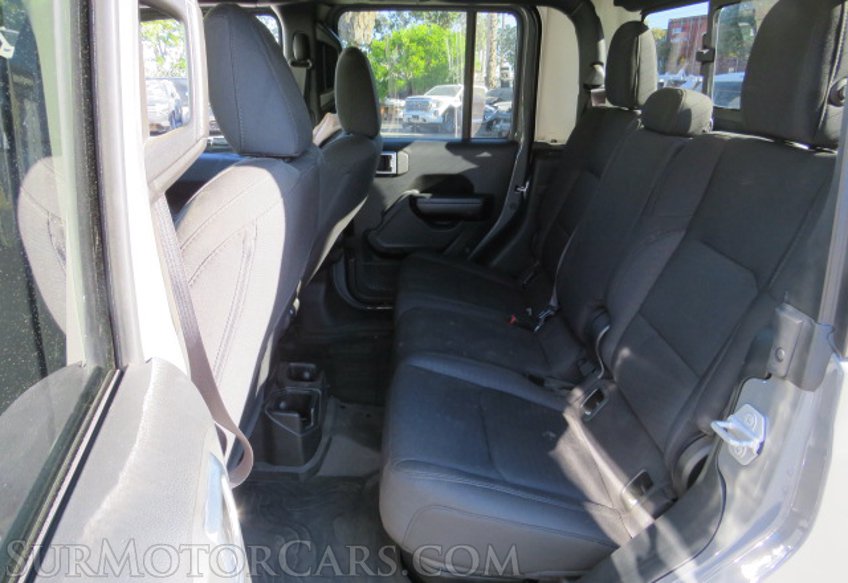 2020 Jeep Gladiator - Image 30