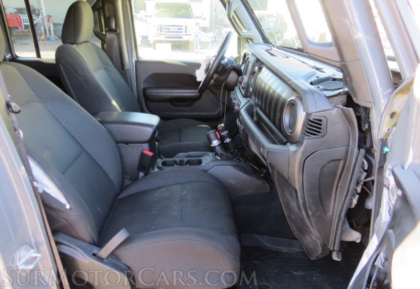 2020 Jeep Gladiator - Image 25