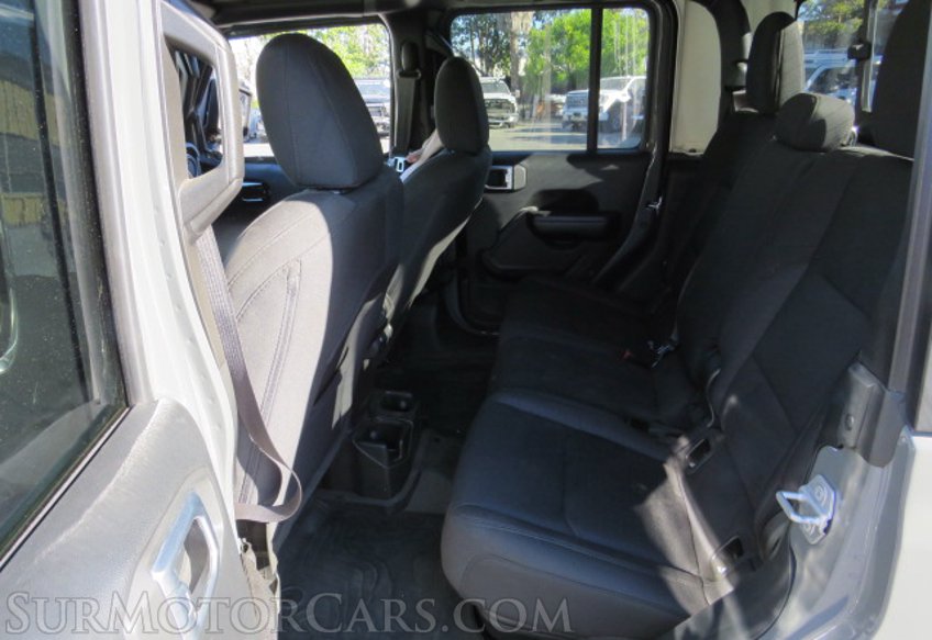 2020 Jeep Gladiator - Image 32