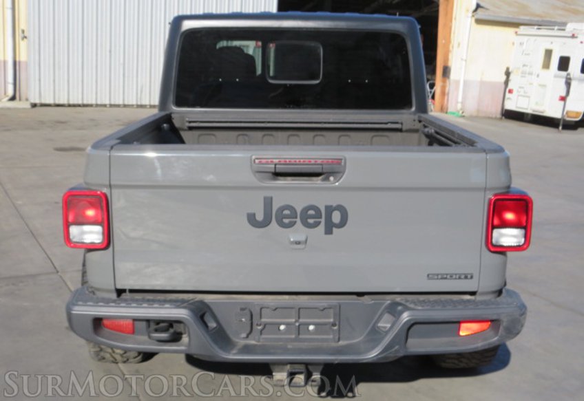 2020 Jeep Gladiator - Image 13
