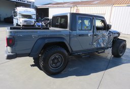 2020 Jeep Gladiator - Image 10