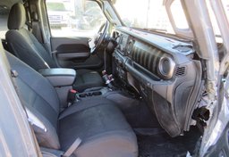 2020 Jeep Gladiator - Image 27