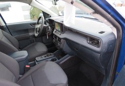 2023 Ford Maverick - Image 30