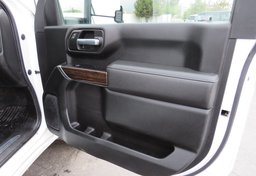 2022 GMC Sierra 2500HD - Image 56