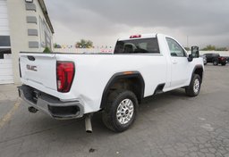 2022 GMC Sierra 2500HD - Image 7