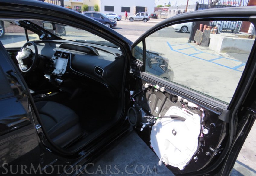 2020 Toyota Prius - Image 20