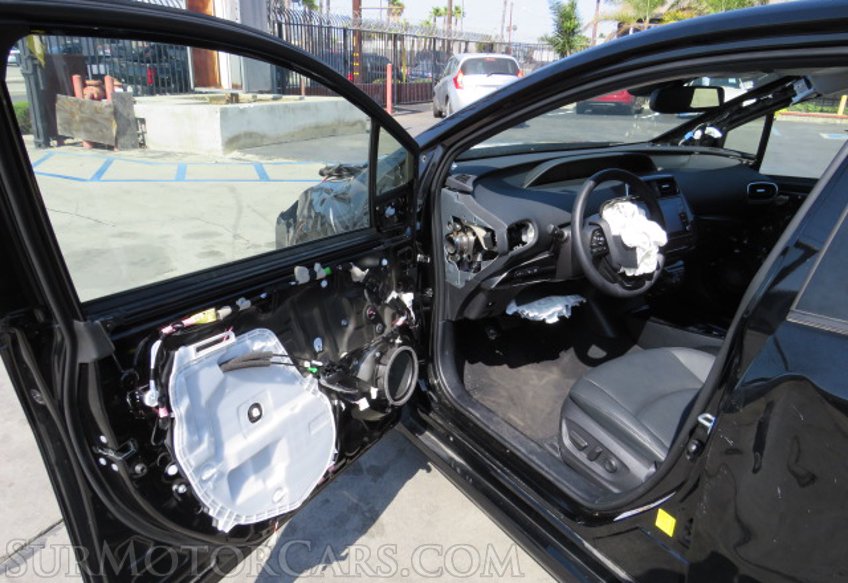 2020 Toyota Prius - Image 19