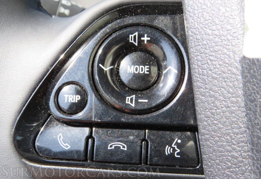 2020 Toyota Prius - Image 32