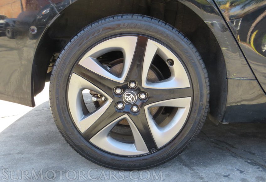 2020 Toyota Prius - Image 16
