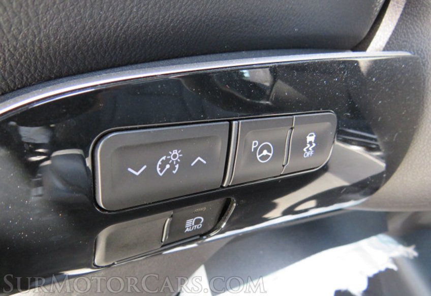 2020 Toyota Prius - Image 37