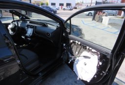 2020 Toyota Prius - Image 20