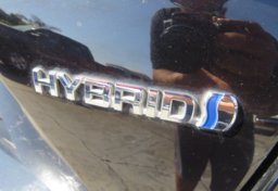 2020 Toyota Prius - Image 18