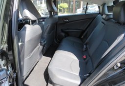 2020 Toyota Prius - Image 29