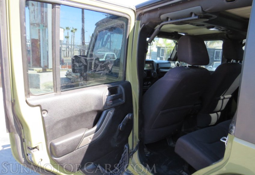 2013 Jeep Wrangler Unlimited - Image 22