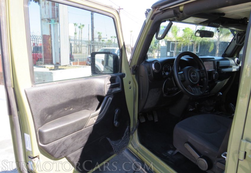 2013 Jeep Wrangler Unlimited - Image 16