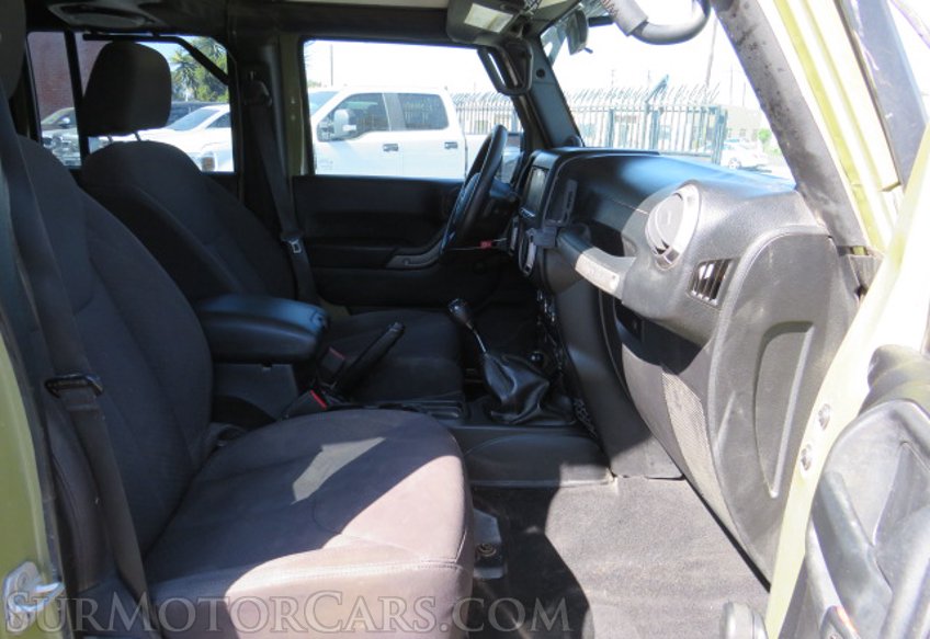 2013 Jeep Wrangler Unlimited - Image 21