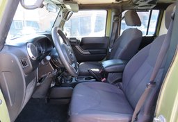 2013 Jeep Wrangler Unlimited - Image 18