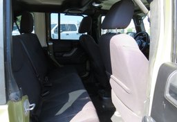 2013 Jeep Wrangler Unlimited - Image 25