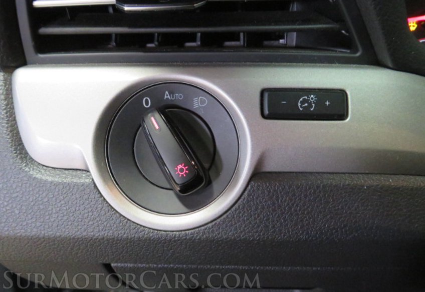 2021 Volkswagen Passat - Image 38