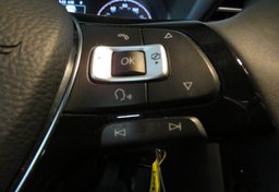 2021 Volkswagen Passat - Image 42