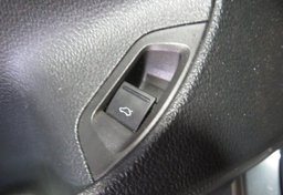 2021 Volkswagen Passat - Image 33