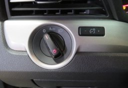 2021 Volkswagen Passat - Image 38