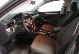 2021 Volkswagen Passat - Image 29