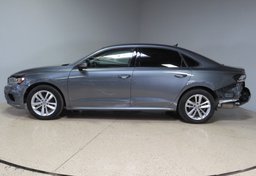 2021 Volkswagen Passat - Image 6