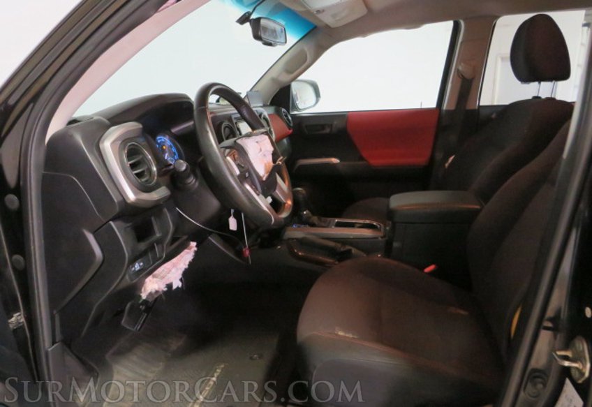 2016 Toyota Tacoma - Image 21