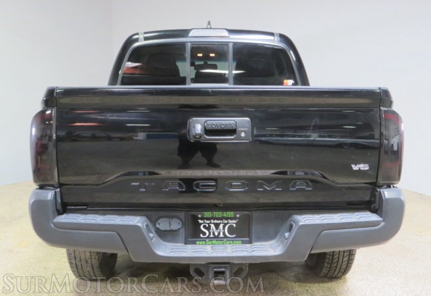 2016 Toyota Tacoma - Image 12