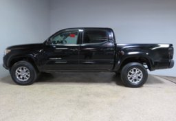 2016 Toyota Tacoma - Image 10