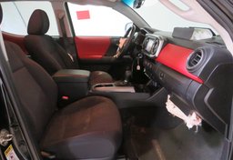 2016 Toyota Tacoma - Image 19