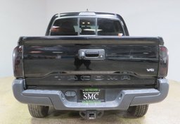 2016 Toyota Tacoma - Image 12