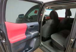 2016 Toyota Tacoma - Image 25