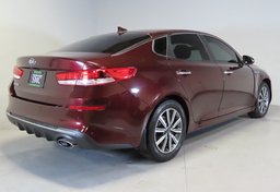 2019 Kia Optima - Image 9